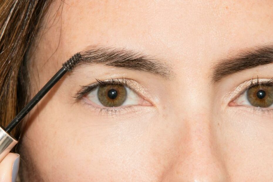 This Incredible Gel Saved My Sad, Patchy Brows — Benefit Gimme Brow Review
