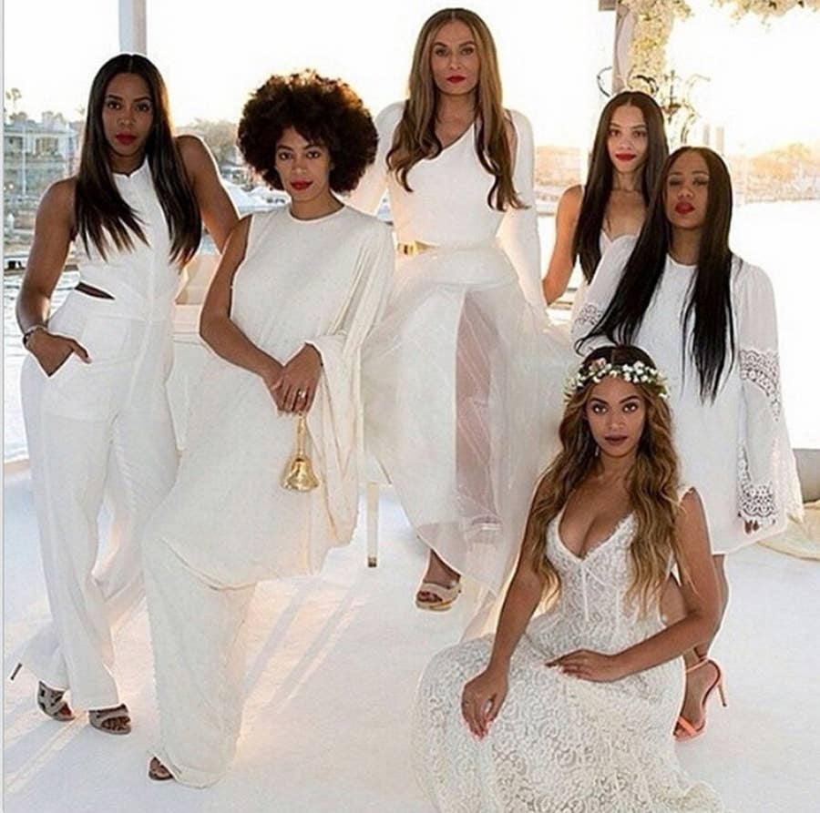 71 Thoughts About This Pic From Beyoncé'S Mom'S Wedding